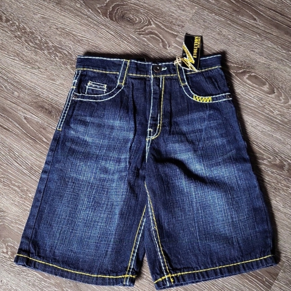 NWT Evolution In Design Boys long shorts size 14
